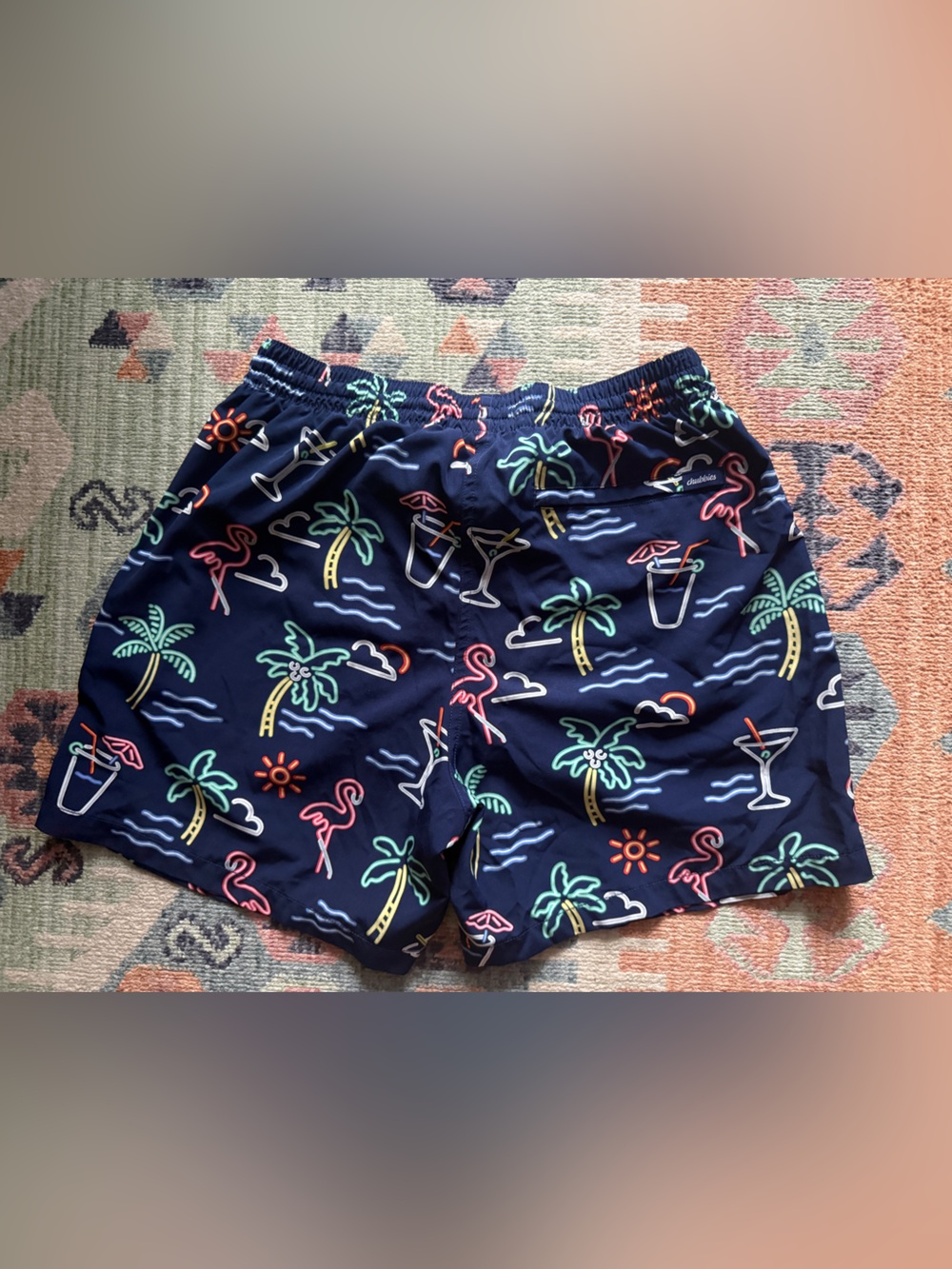 Chubbies Men’s Tropical Flamingo Swim Trunks Navy 5.5” Inseam - Picture 2 of 9